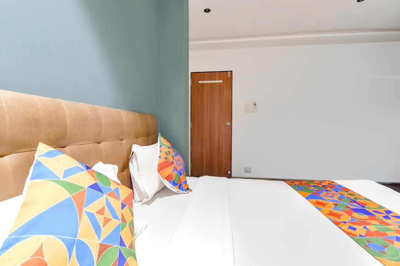 Fabhotel Nidhivan, Udhna Junction Σουράτ Εξωτερικό φωτογραφία